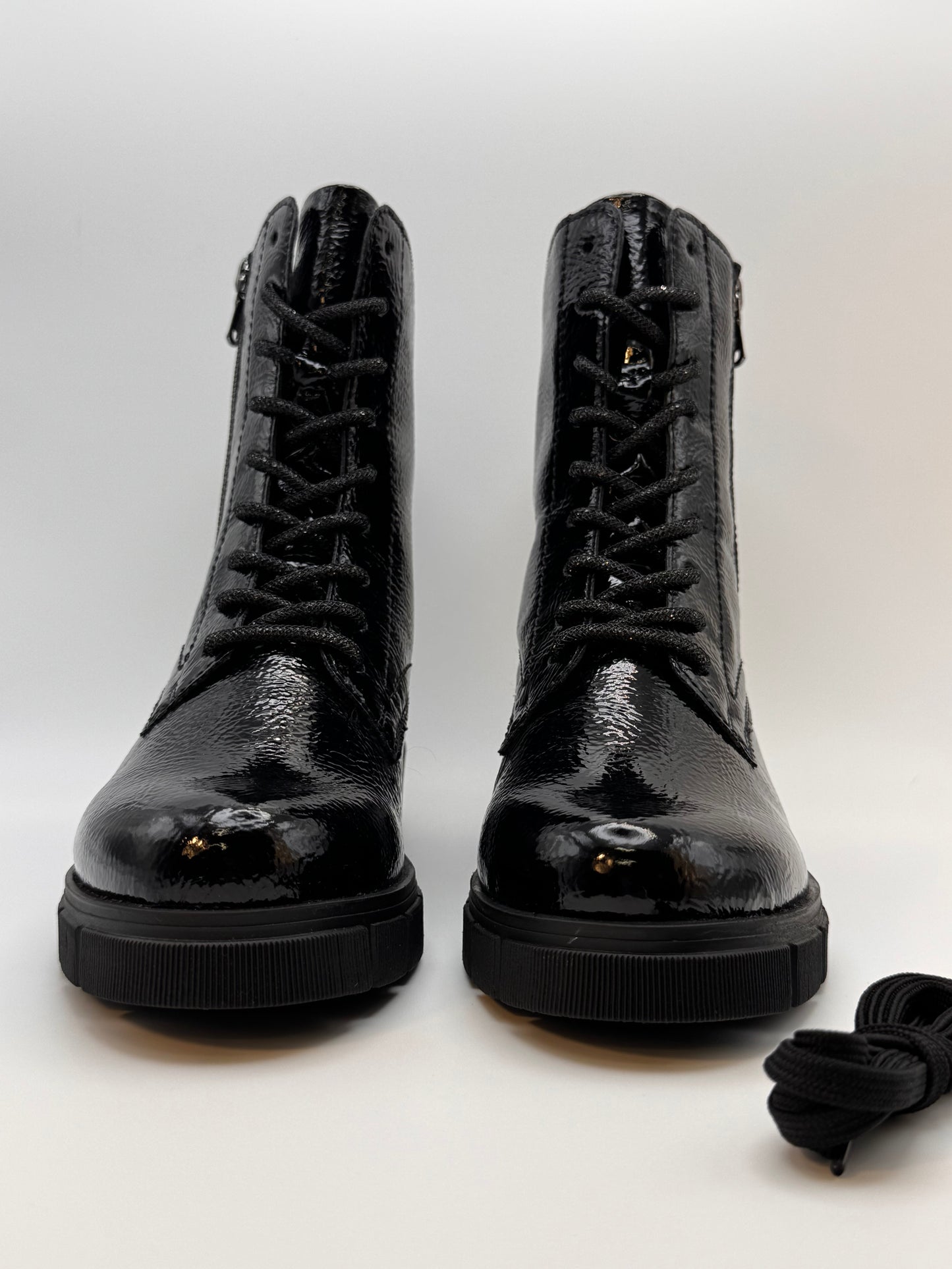 Boots motardes vernis noir D2S72-02 Remonte