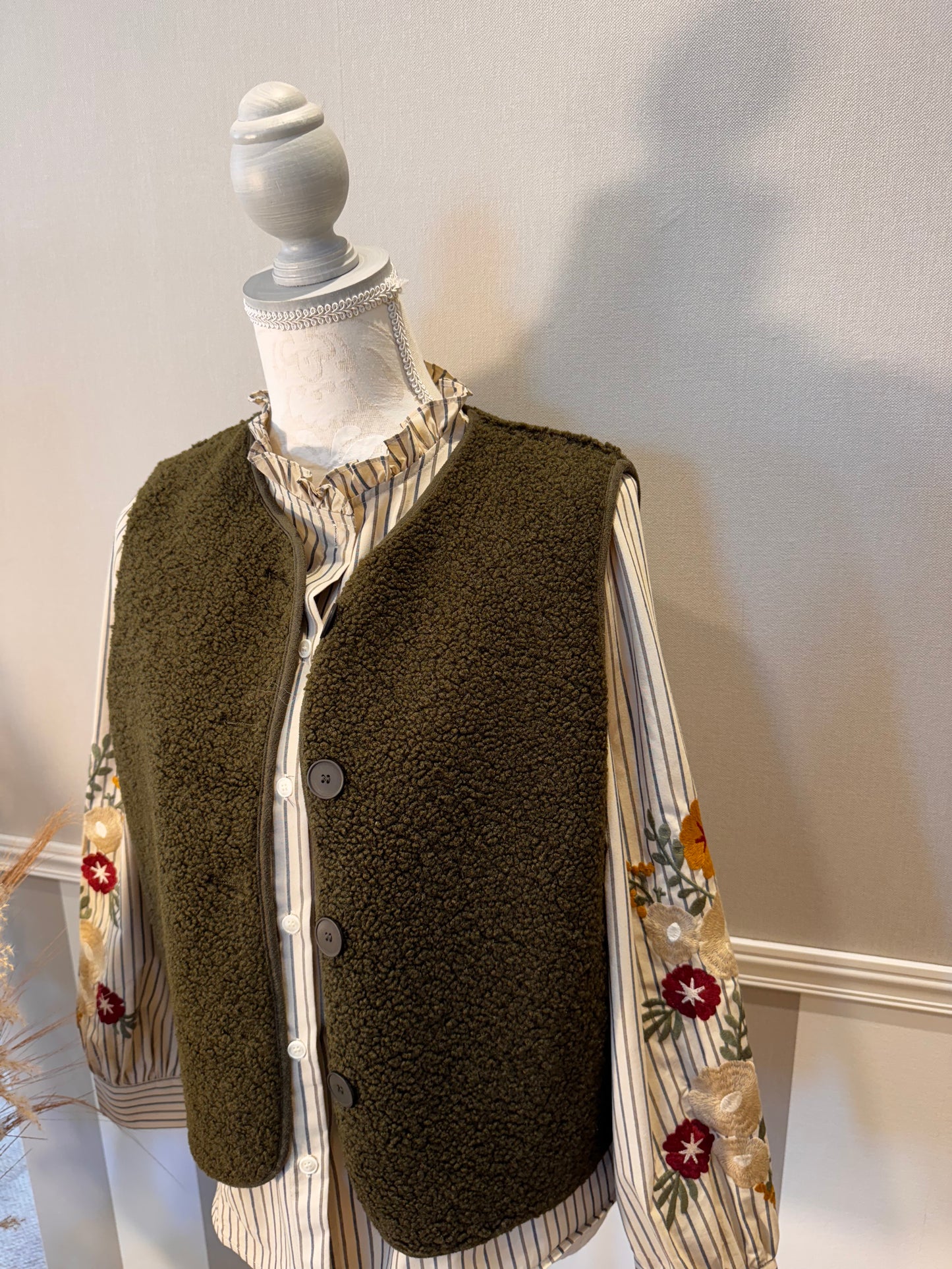 Le gilet sans manche uni Lund