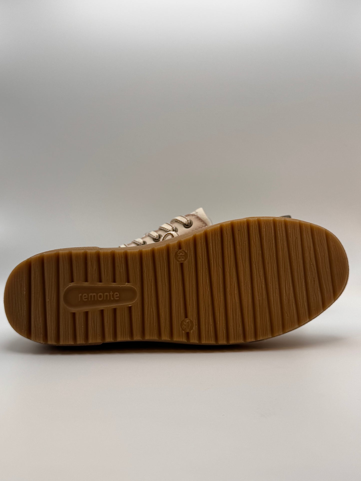 Basket beige vintage D2T00-60 Remonte