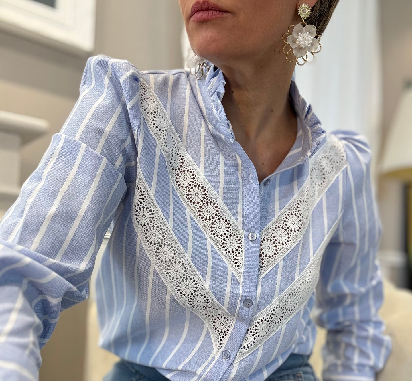 Le chemisier bleu ciel Carla