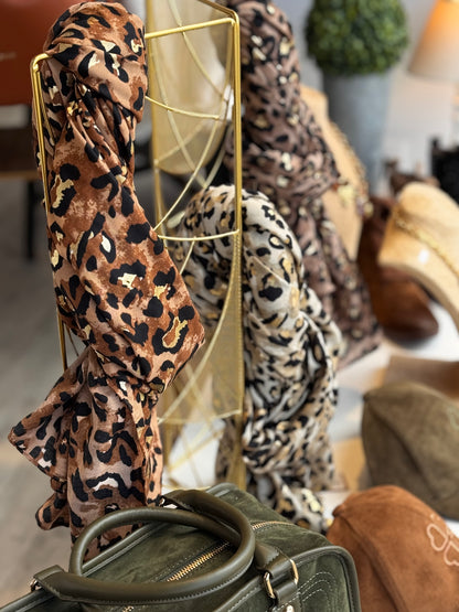 Le foulard Léopard