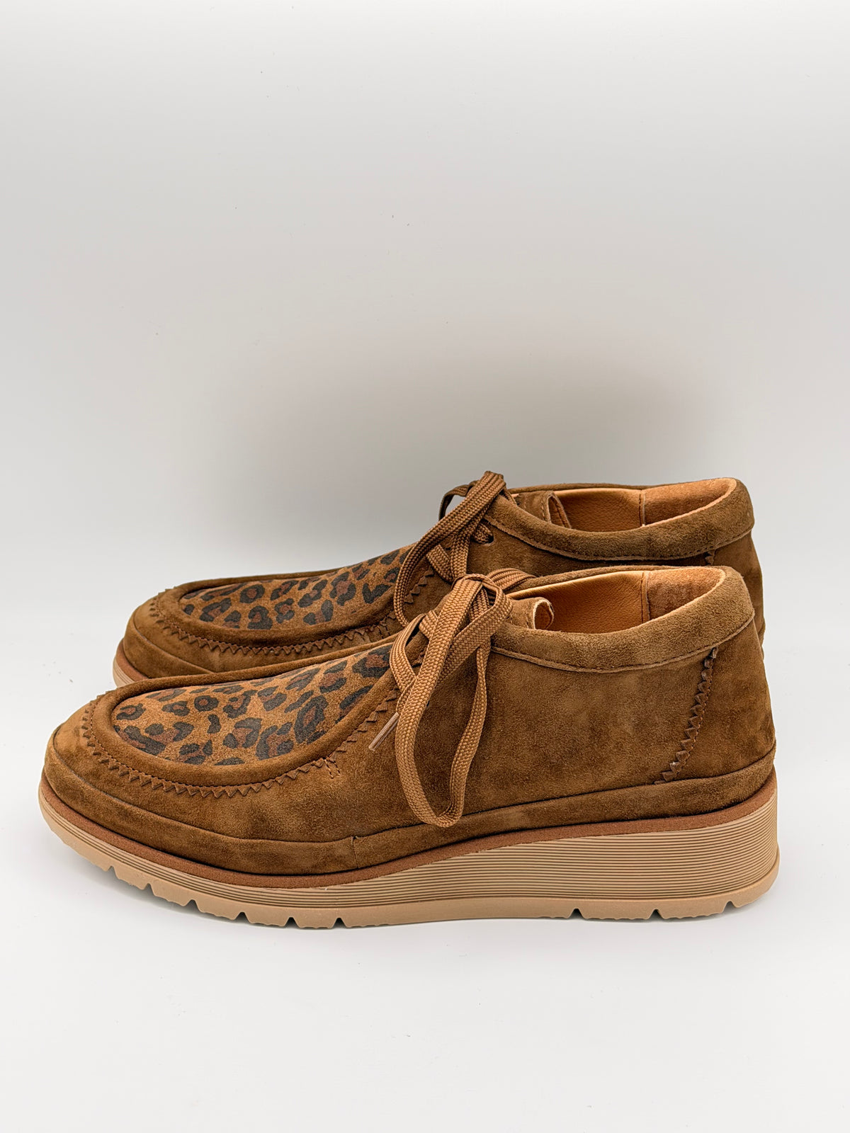 Chaussures montantes à lacets cognac et léopard Kelvine, Fugitive