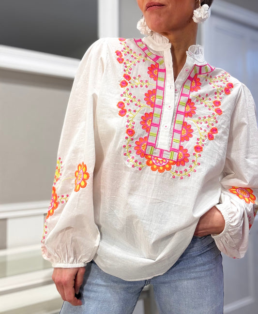 blouse à broderies fluos
