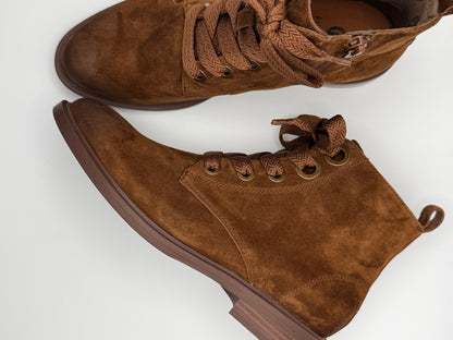 Boots camel Feutre de chez Fugitive