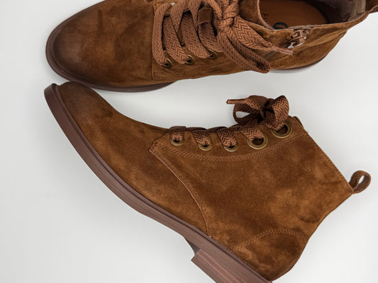 Boots camel Feutre de chez Fugitive