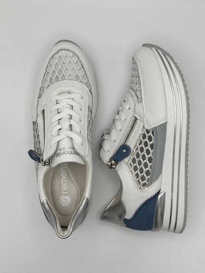 Les baskets bleu et blanche à résille D1329-81 Remonte