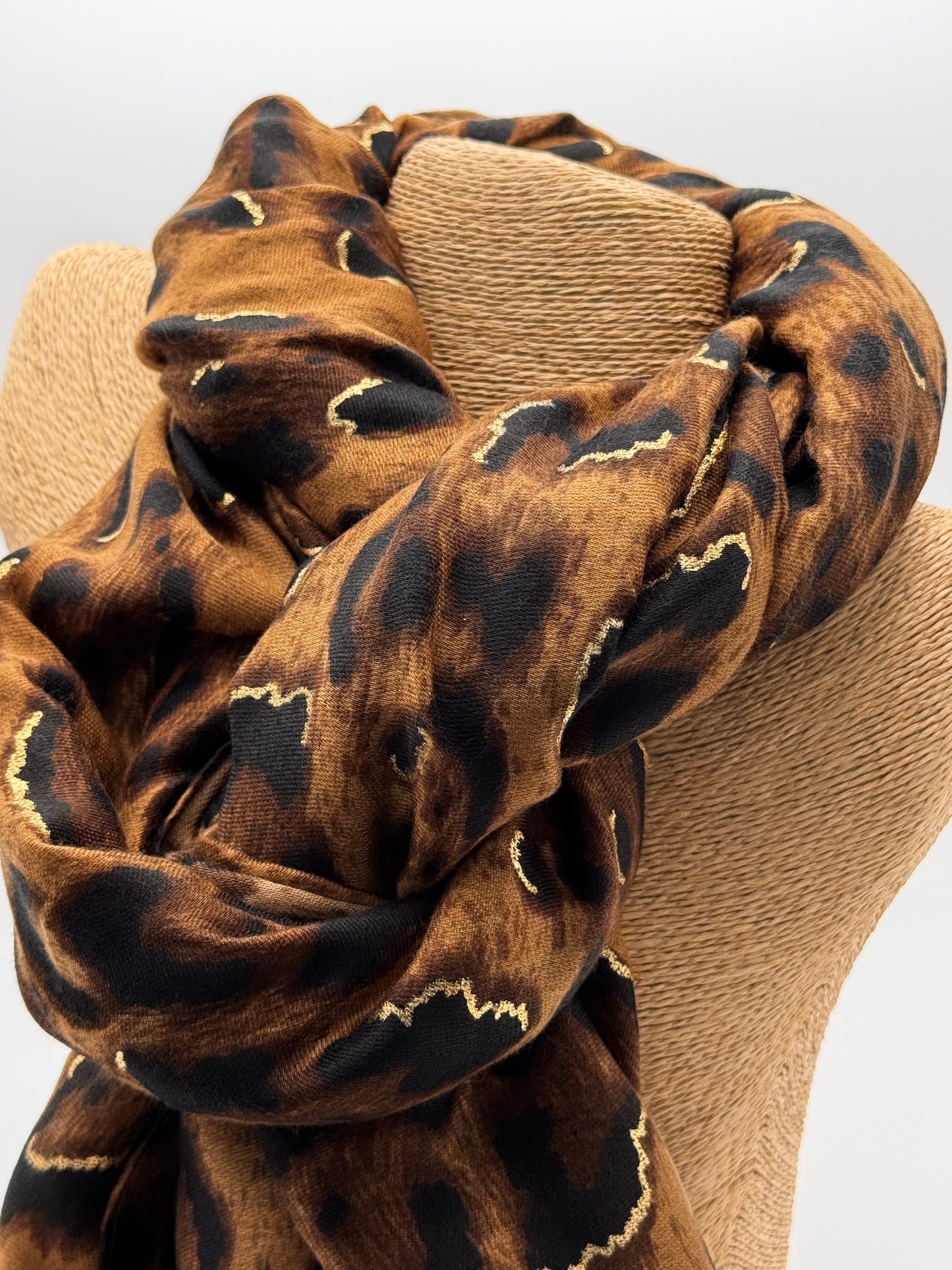 Le foulard Léopard 2