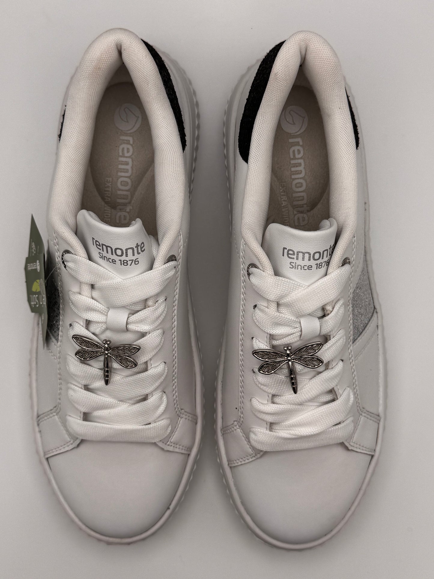 Baskets blanches, argentées et noires Remonte D3E02-80