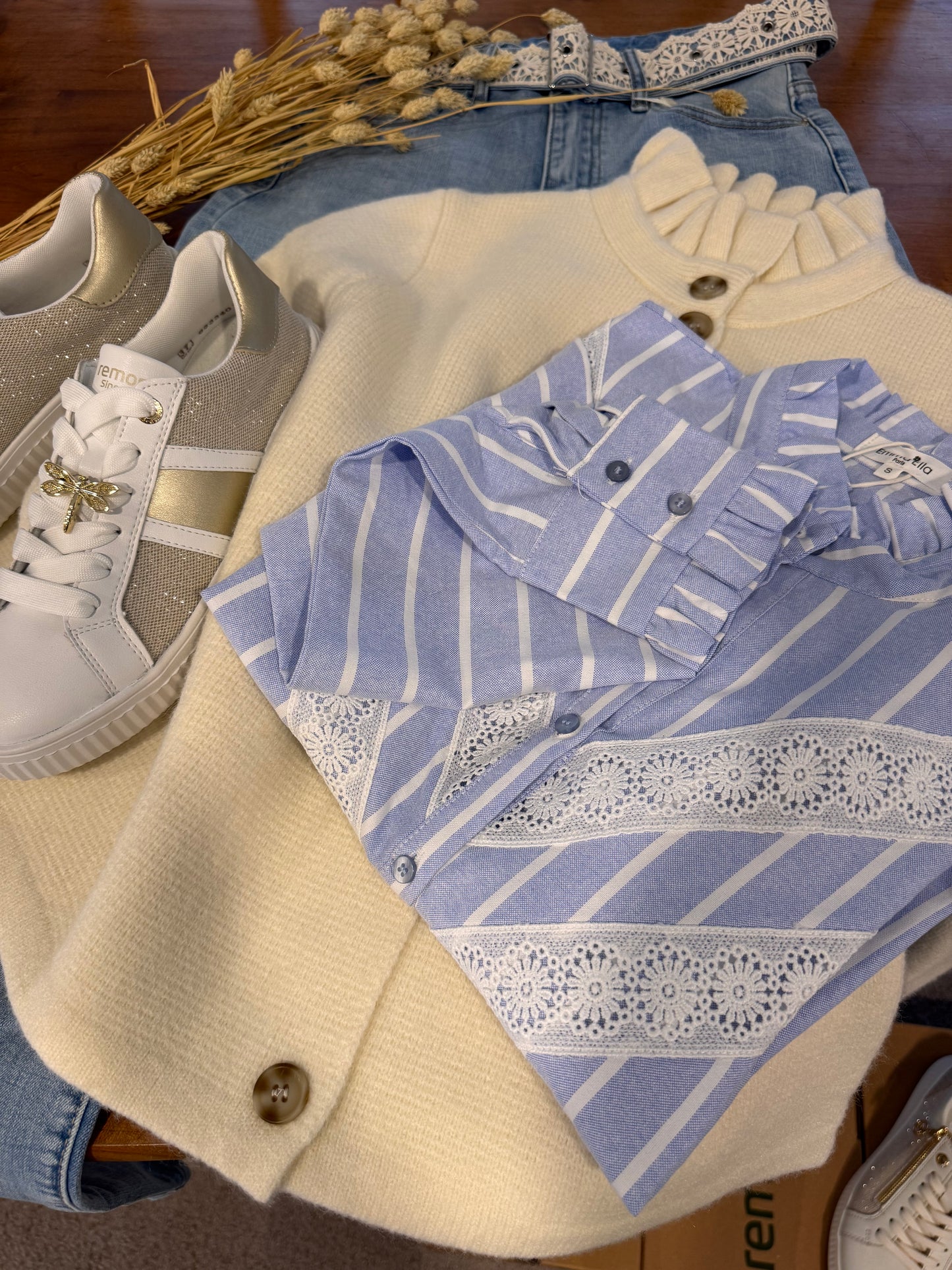 Jean’s a détails en dentelle