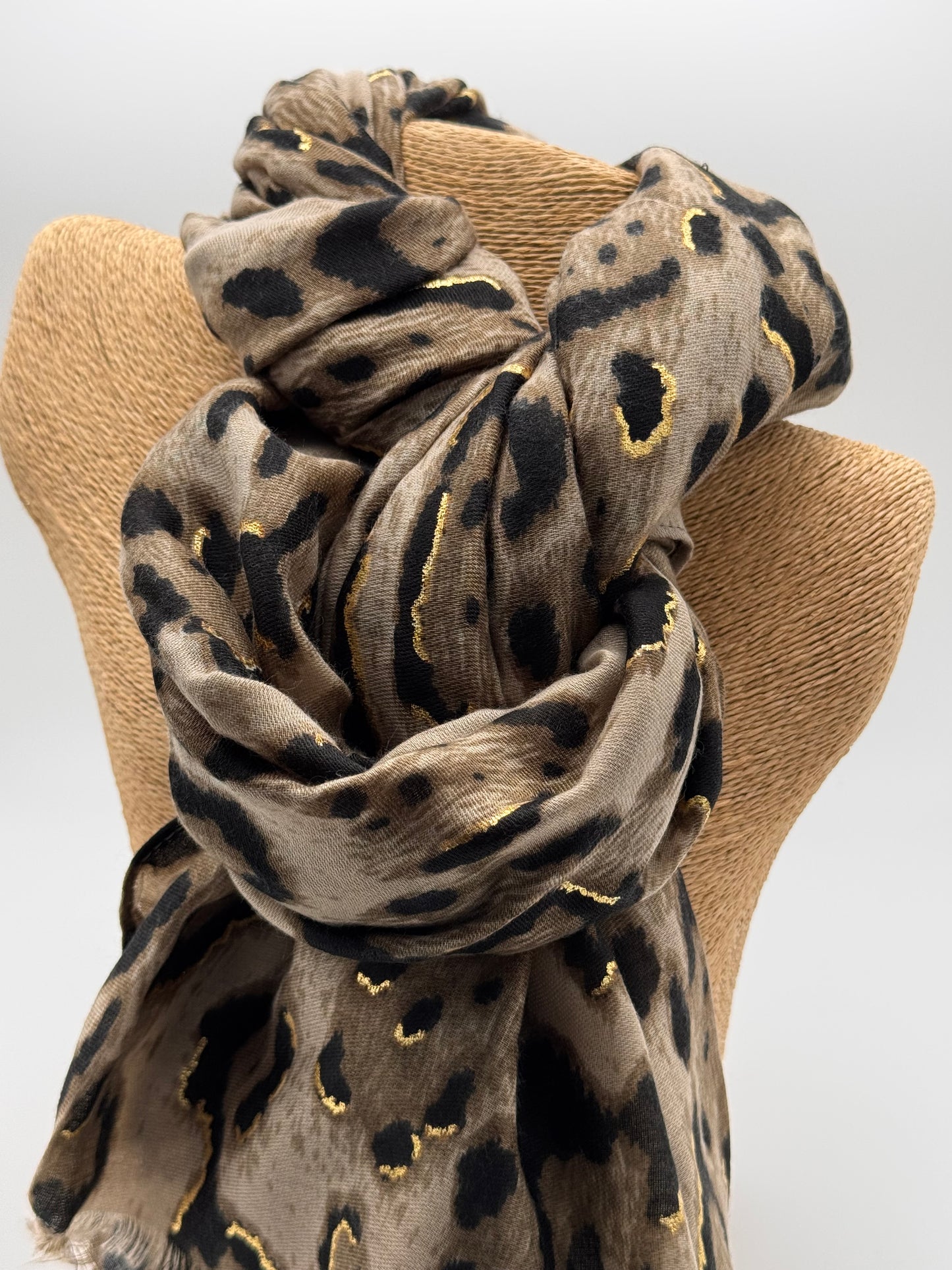 Le foulard Léopard 2