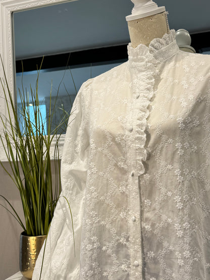 Le chemisier blanc Angelique
