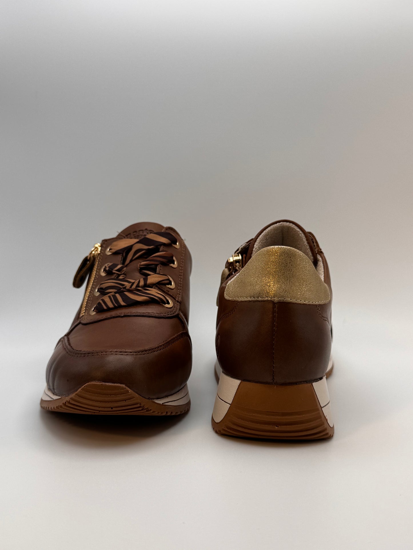 Le sneaker camel D0H11-25 Remonte