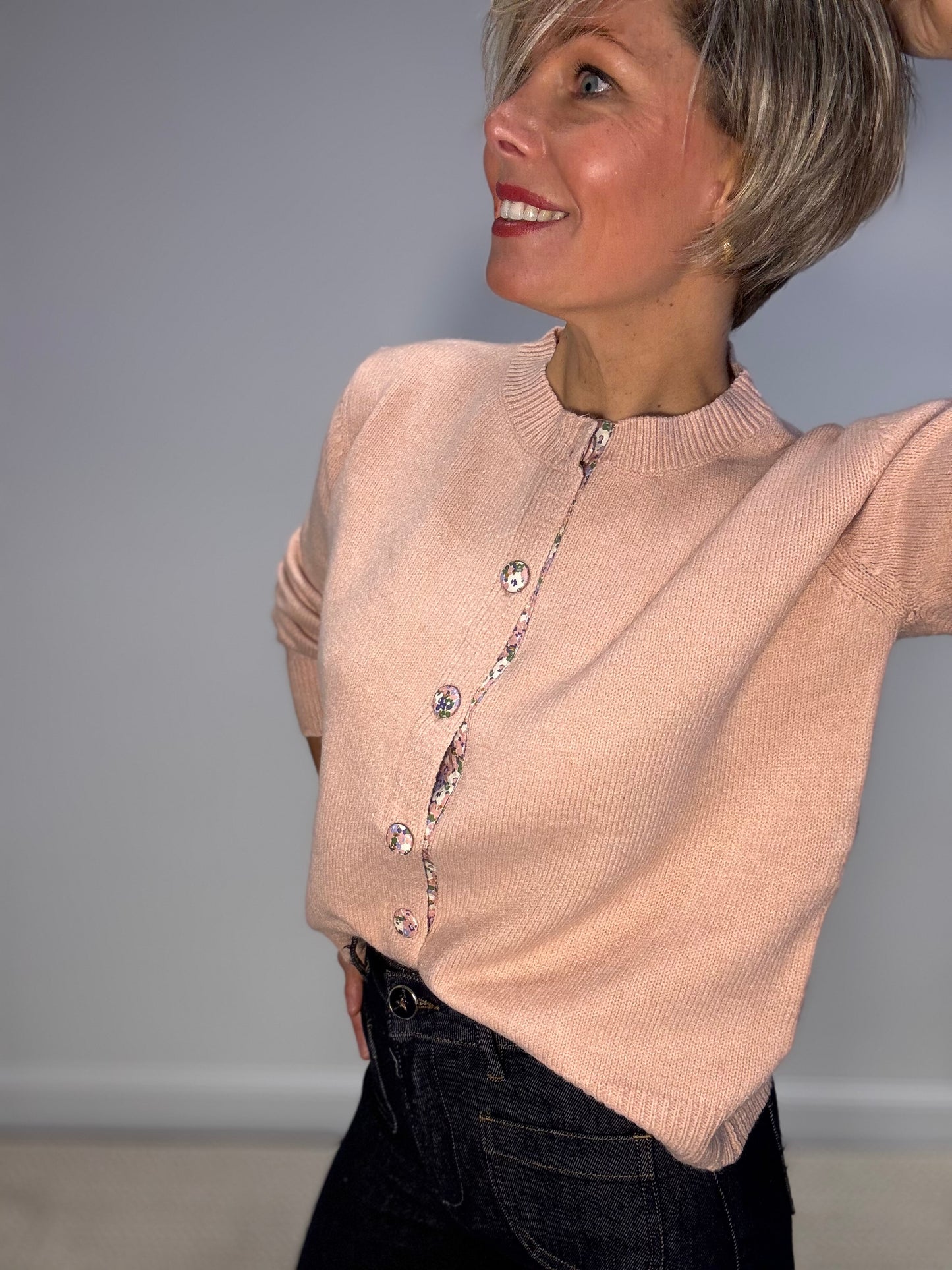 Le gilet uni à boutons liberty Chloé