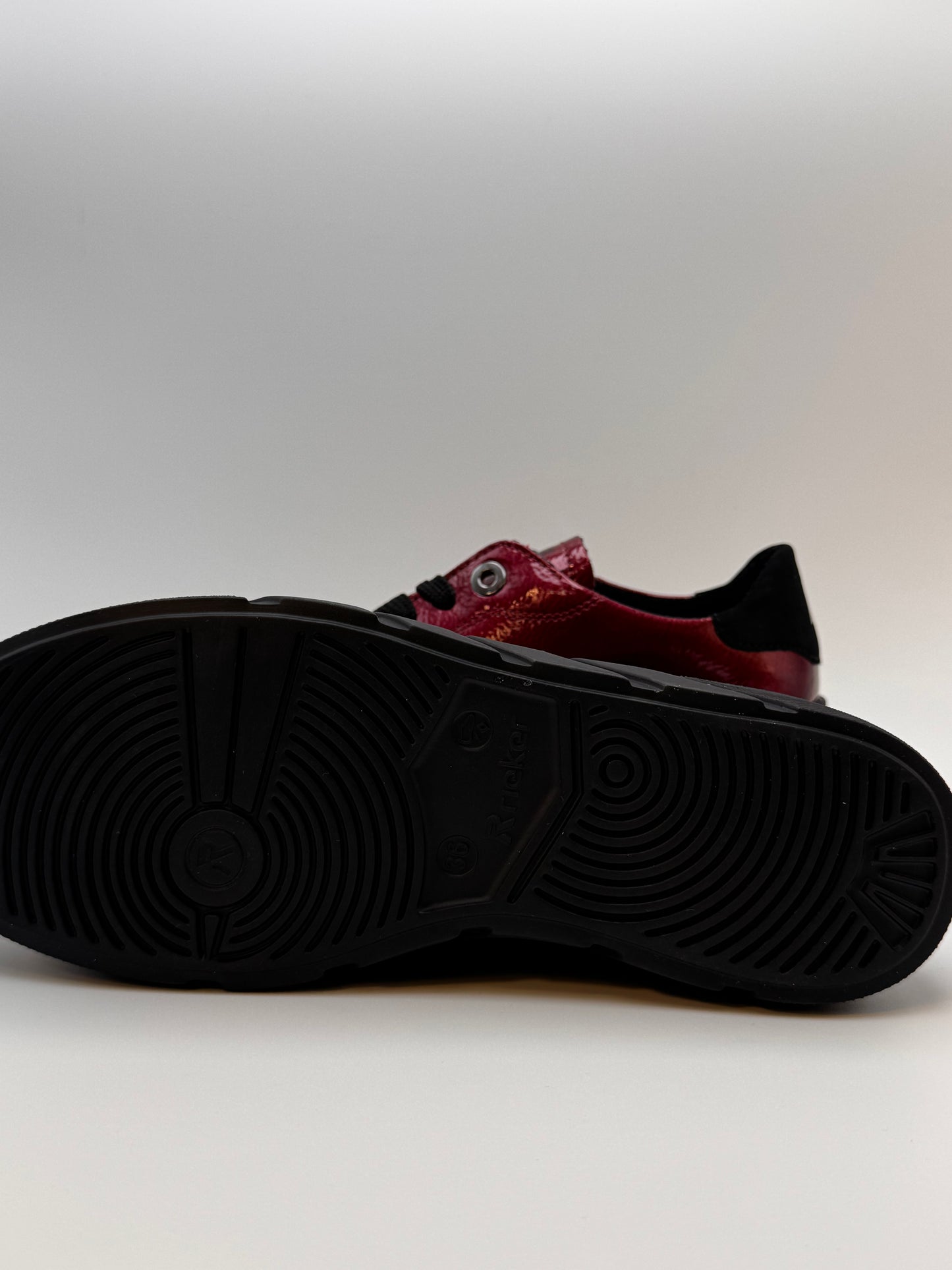 La basket bordeaux vernis W2601-35 Rieker