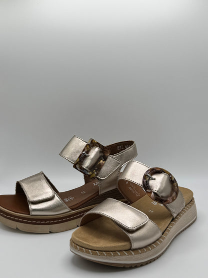 Sandales à talon compensé bronze D2L53- 90 Remonte