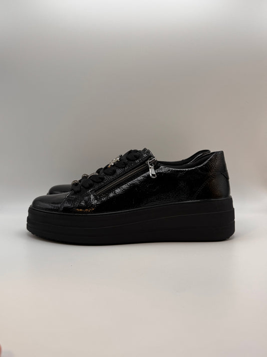 Basket vernis noir D1C09 Remonte