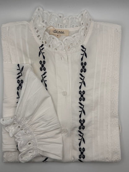 Chemisier blanc à broderies