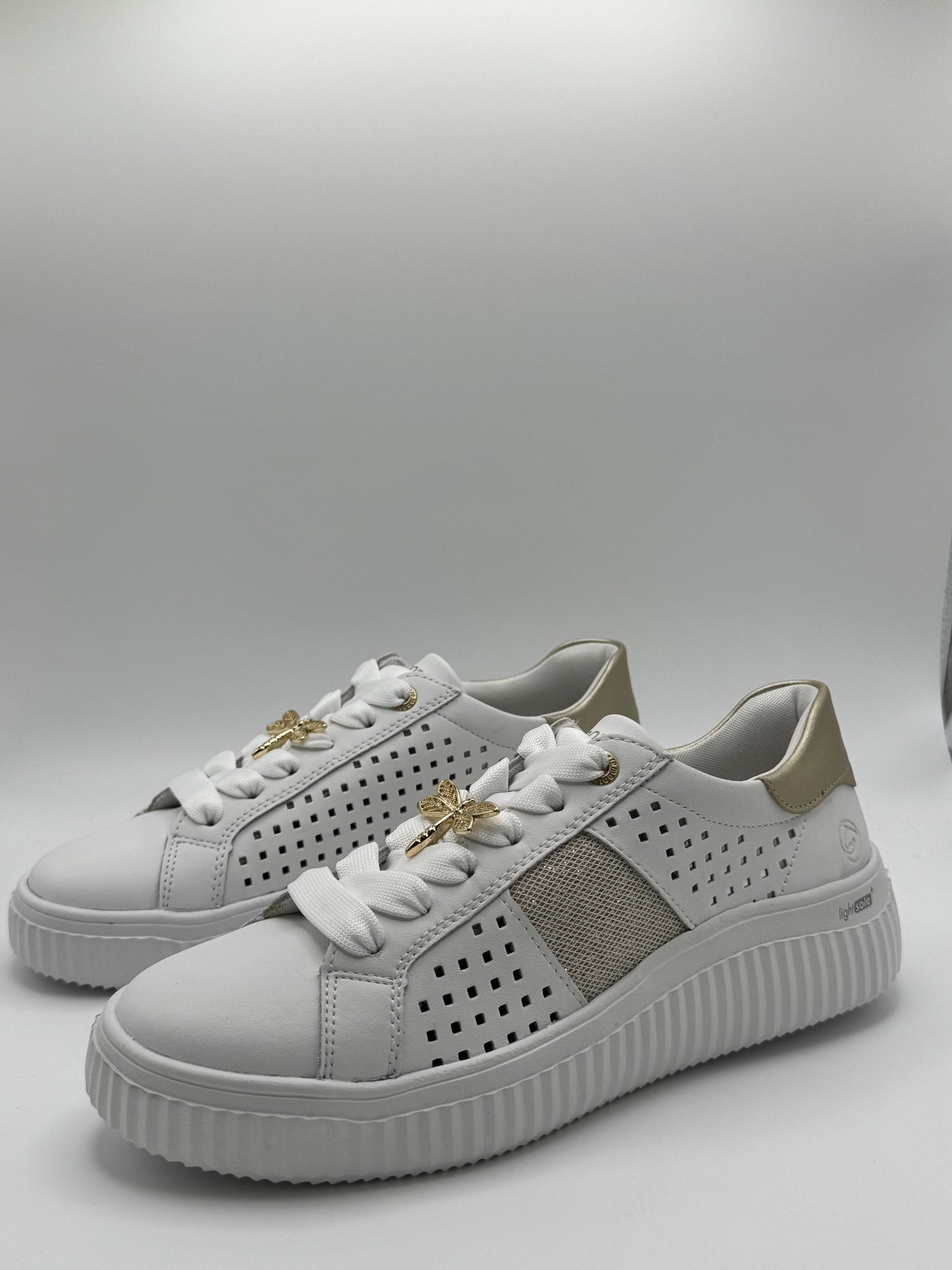 Les baskets ajourées D3E04-80 Remonte