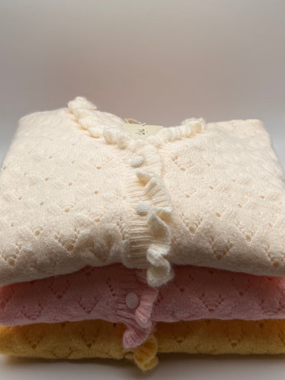 Le gilet ajouré à froufrou Antoinette