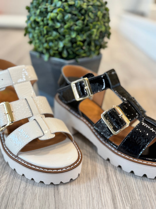 Sandales spartiates vernis Boval de chez Fugitive