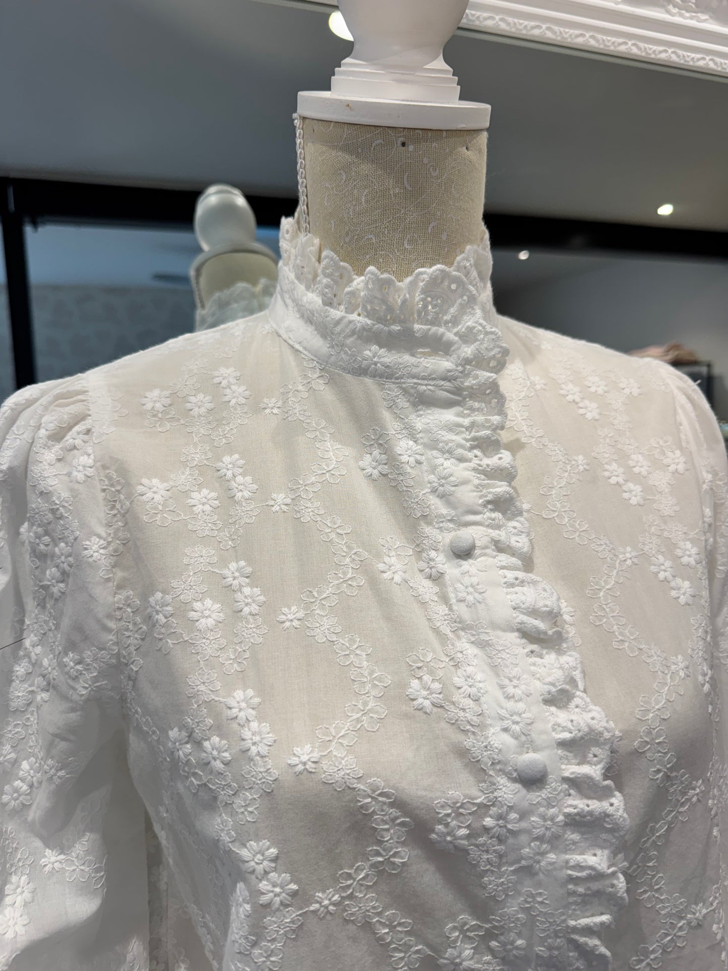 Le chemisier blanc Angelique